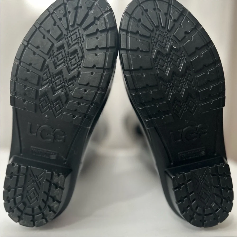 UGG Women's Glossy Black Winter Boots - Picture 4 of 4